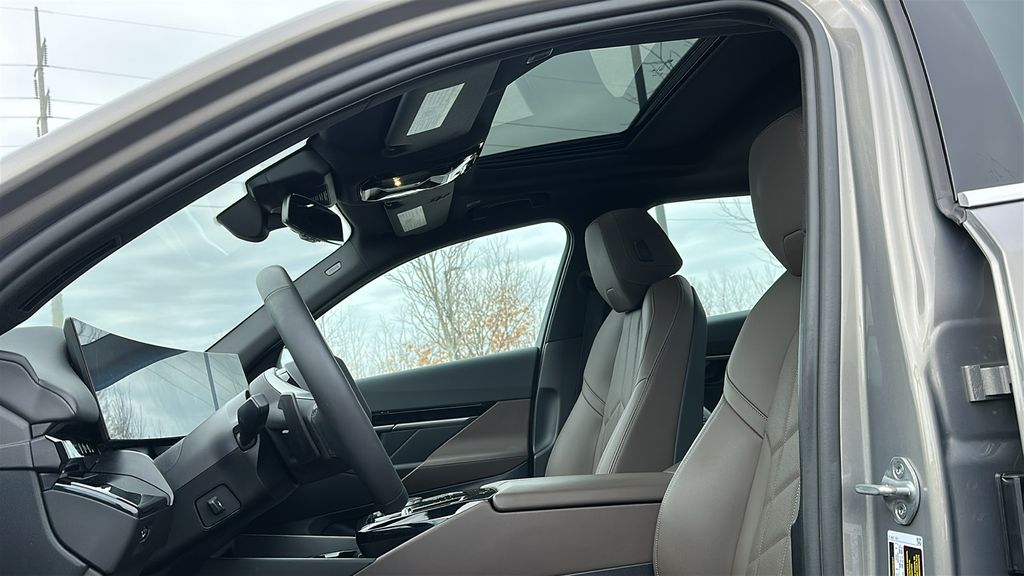 used 2024 BMW 5-Series car, priced at $42,984