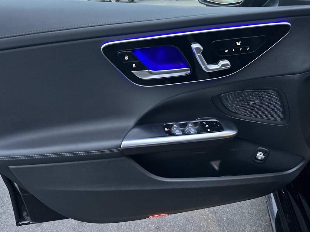 Thumbnail: 2023 Mercedes-Benz C-Class - 28