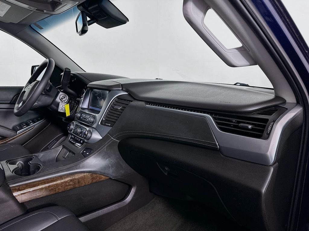 Thumbnail: 2017 Chevrolet Tahoe - 32