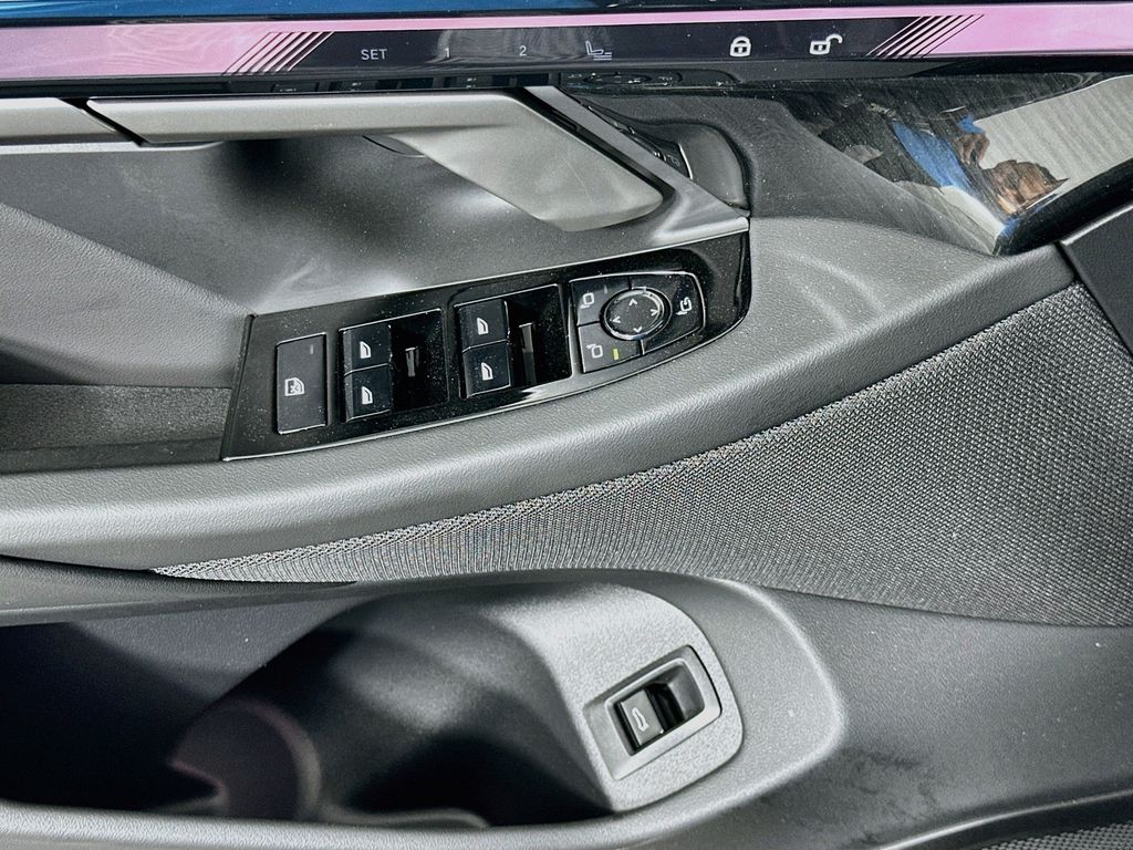 Thumbnail: 2026 BMW i5 - 20
