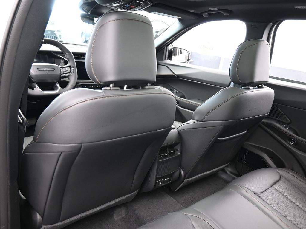 New 2026 Bright White Clearcoat Jeep Overland image 34