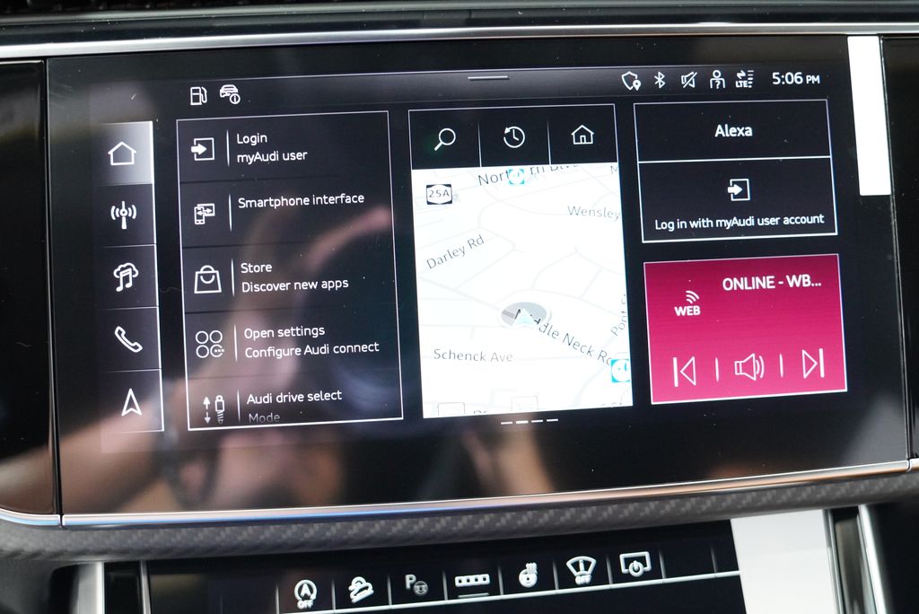 View vehicle photo 4