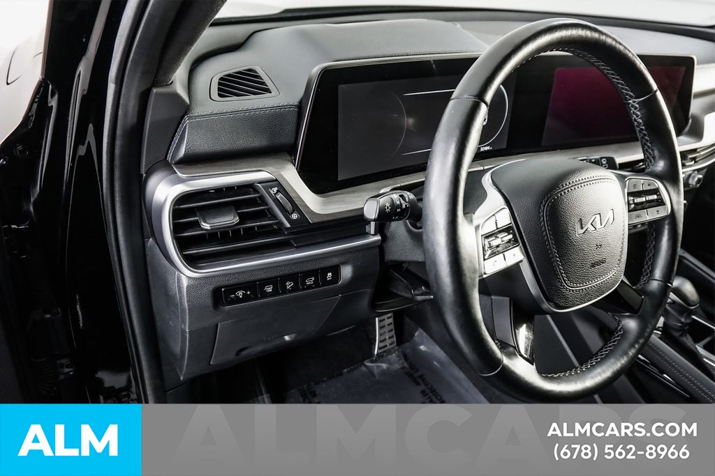 Used 2024 Black Kia SX-Prestige X-Pro image 34
