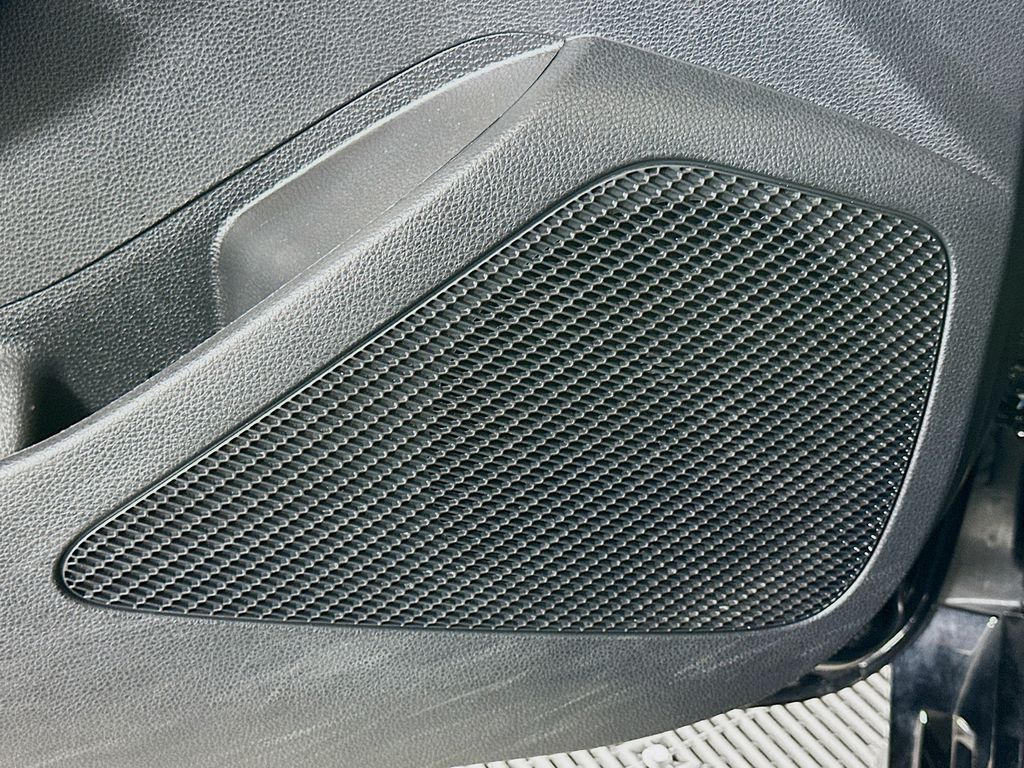 2024 Toyota Corolla LE 18