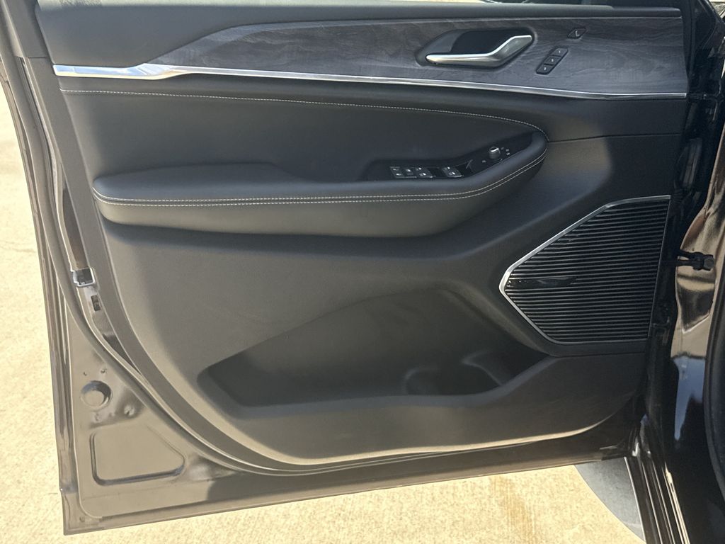 2024 Jeep Grand Cherokee Overland 4xe Black at DeMontrond Gulf Freeway