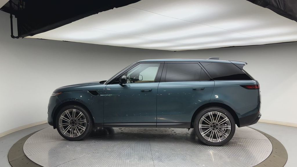 Thumbnail: 2026 Land Rover Range Rover Sport - 5