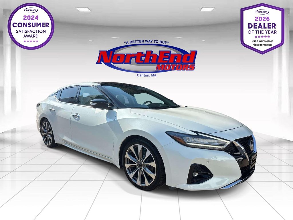 White 2023 Nissan Maxima Platinum FWD Sedan Front-Wheel Drive Continuously Variable Transmission