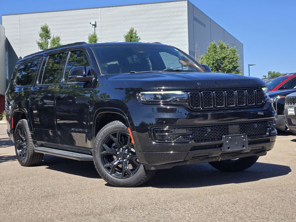 Diamond Black Crystal Pearlcoat 2024 Jeep Wagoneer L SUV / Crossover Four-Wheel Drive 8-Speed Automatic