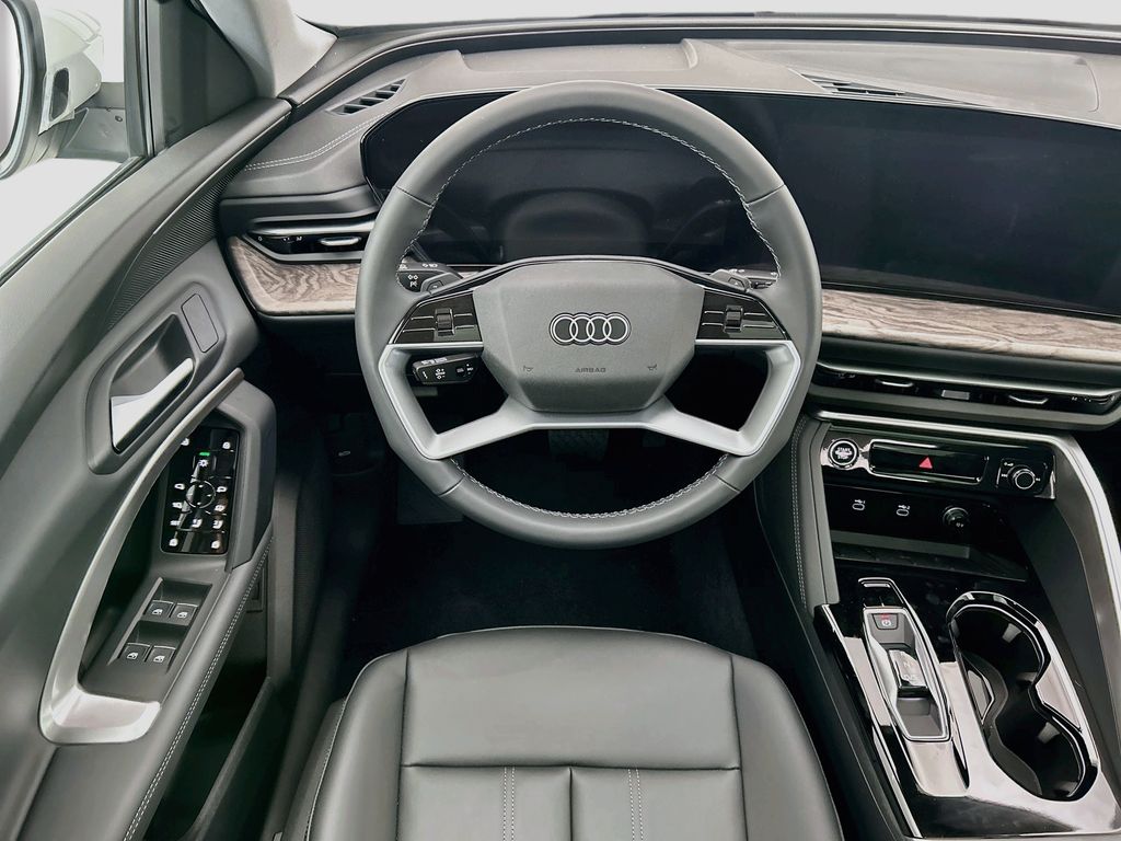 Thumbnail: 2026 Audi Q5 - 10