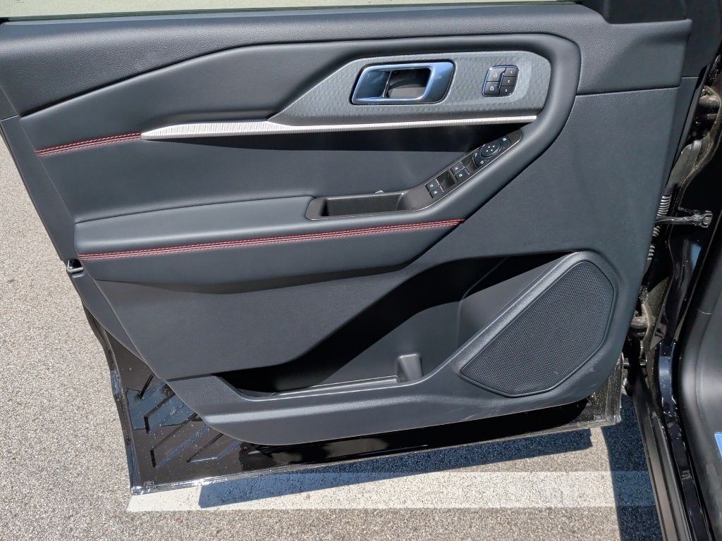 2026 Ford Explorer ST-Line - 10