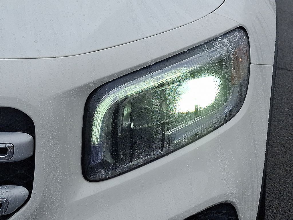 Thumbnail: 2022 Mercedes-Benz GLB - 9