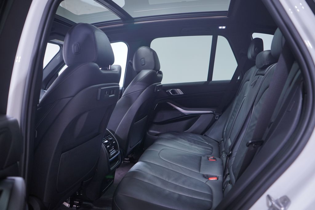 Thumbnail: 2020 BMW X5 - 9