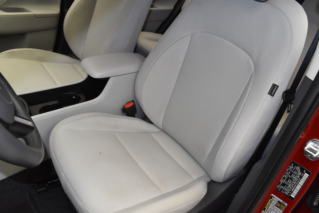 2025 Hyundai Kona SEL 12