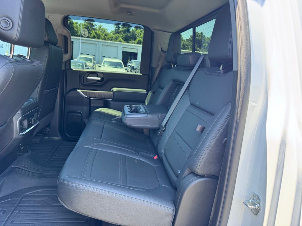 GMCSierra 2500HD28