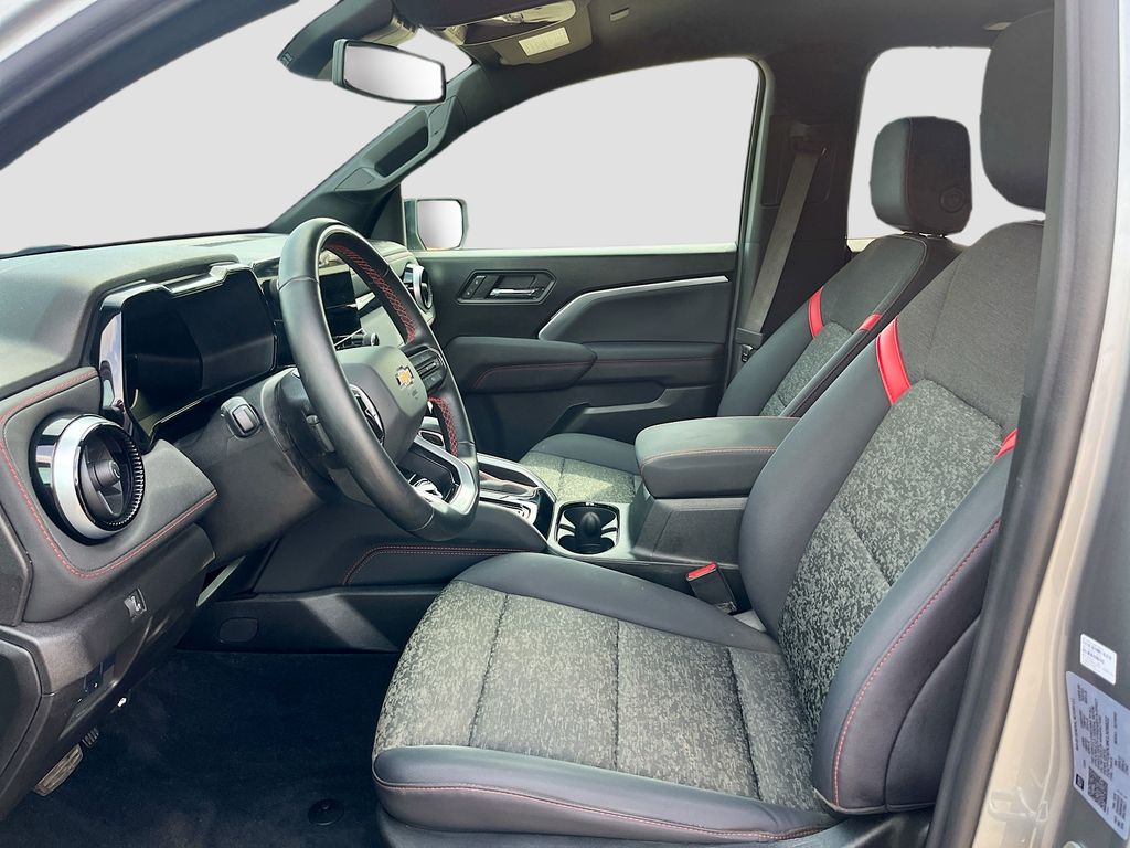 Used 2024 Gray Chevrolet Z71 image 22