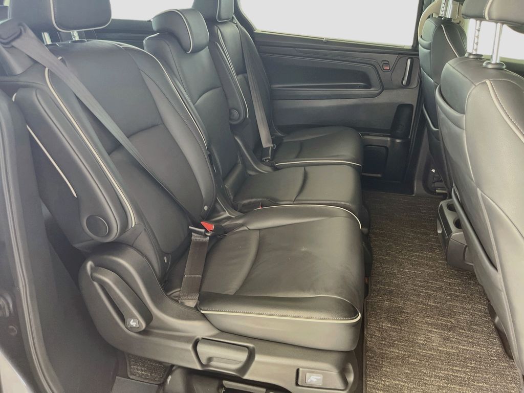 Used 2025 Gray Honda Touring image 31