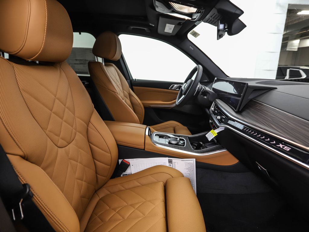 Thumbnail: 2026 BMW X5 - 32