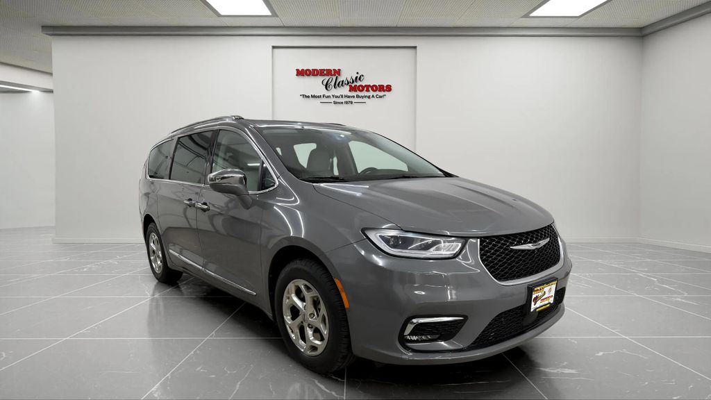  2021 Chrysler Pacifica Limited AWD   