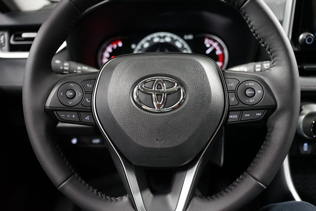 2025 Toyota RAV4 XLE Premium 12