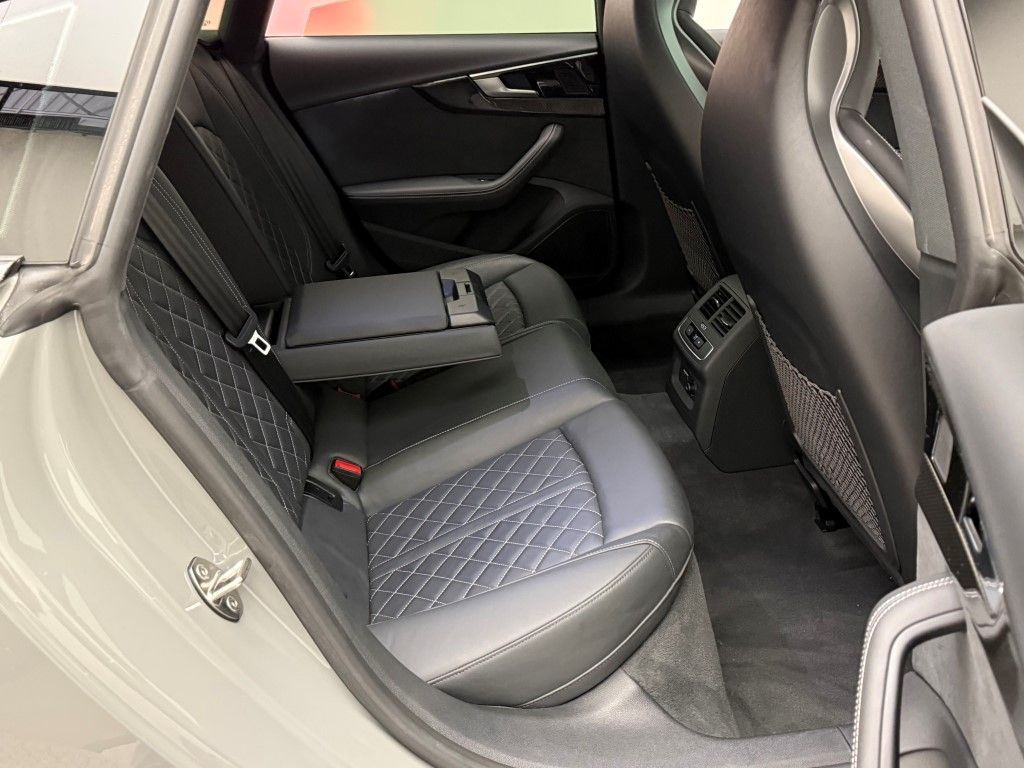 Thumbnail: 2022 Audi S5 - 24