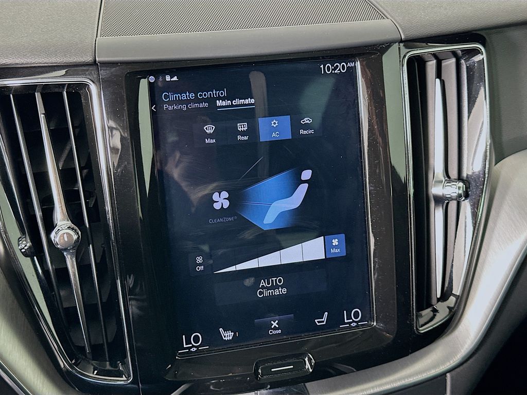 Thumbnail: 2019 Volvo XC60 - 16