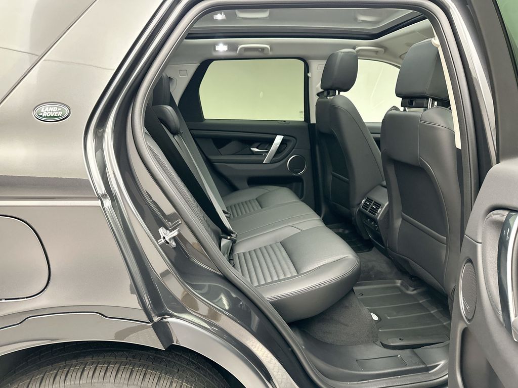 Thumbnail: 2025 Land Rover Discovery Sport - 4