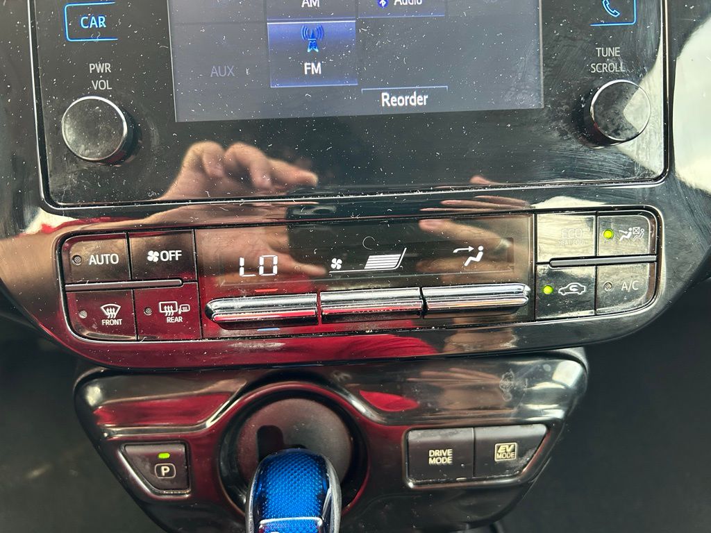 Thumbnail: 2016 Toyota Prius - 24