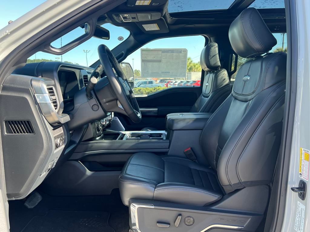 2025 Ford F-250SD Platinum - 3