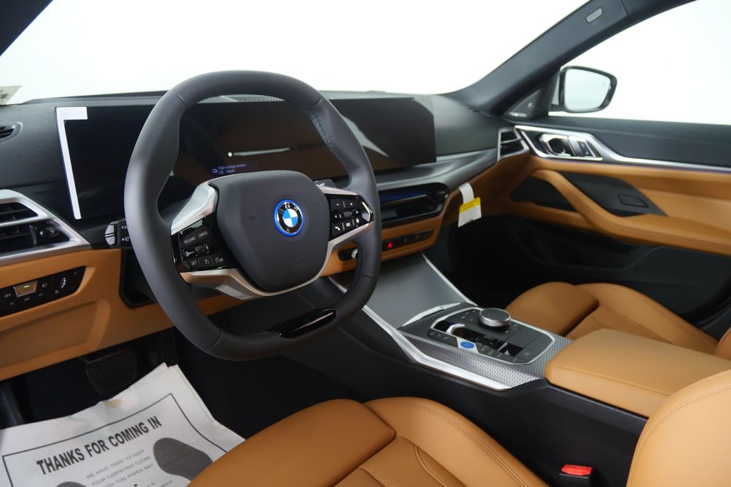 Thumbnail: 2026 BMW i4 - 13