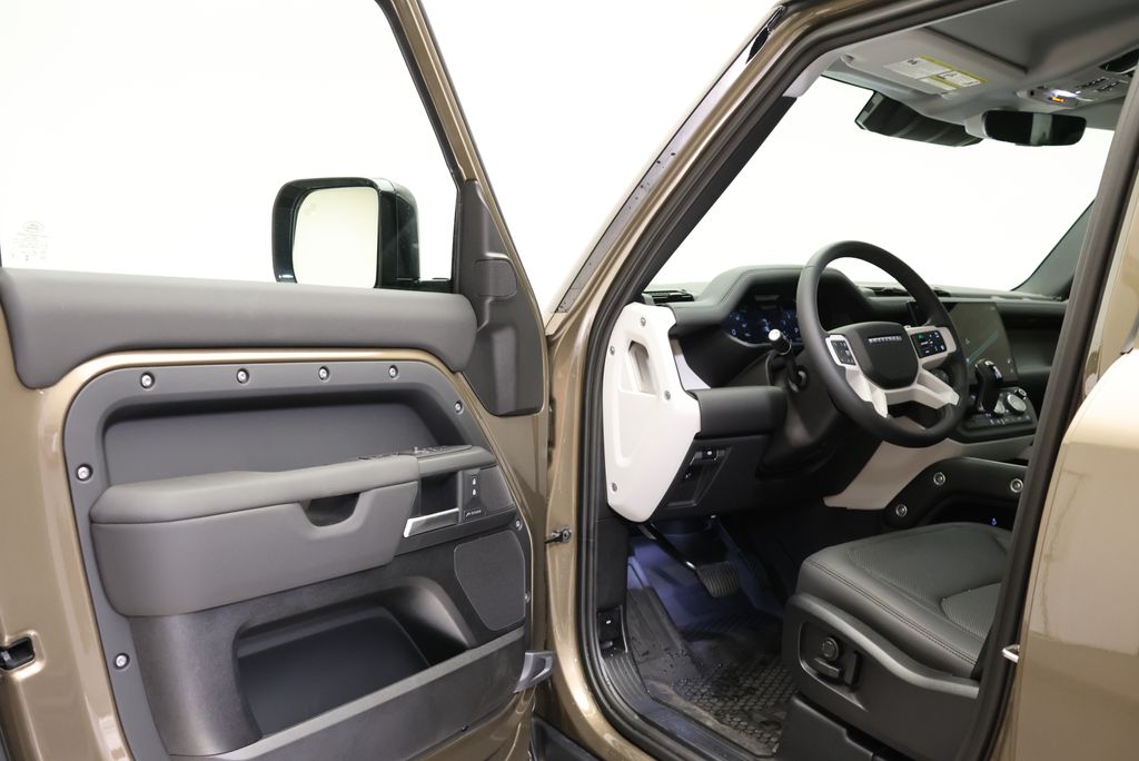Thumbnail: 2026 Land Rover Defender - 28