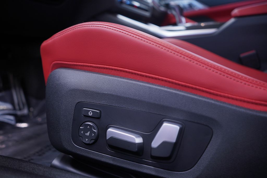 Thumbnail: 2024 BMW M4 - 17