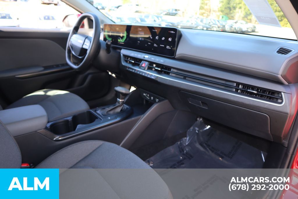 Used 2025 Red Kia LXS image 27