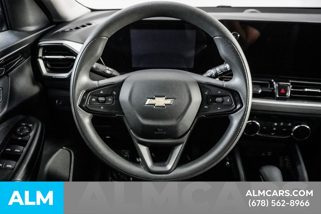 Used 2025 Red Chevrolet LT image 32