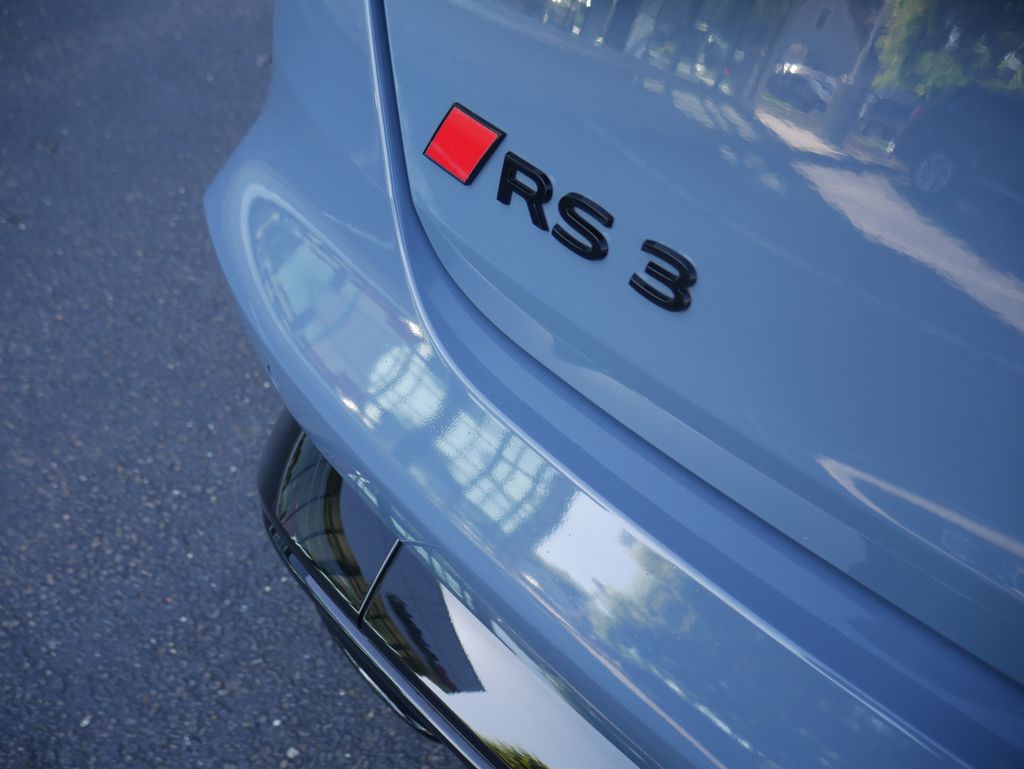 Thumbnail: 2025 Audi RS 3 - 12