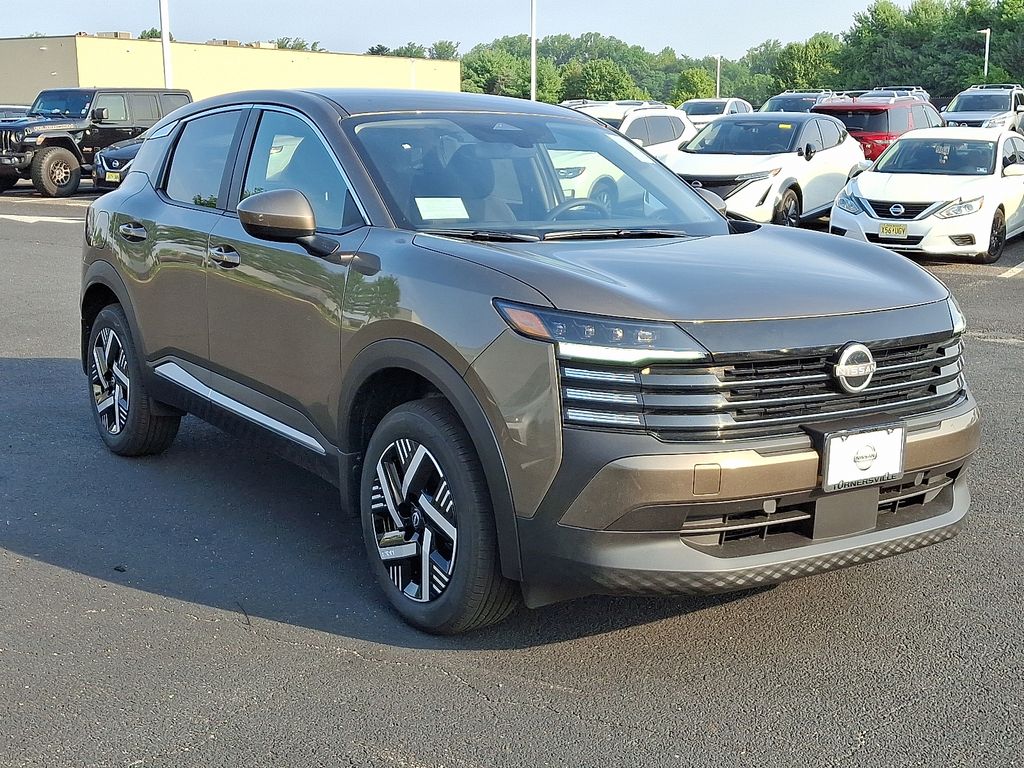 Thumbnail: 2025 Nissan Kicks - 2