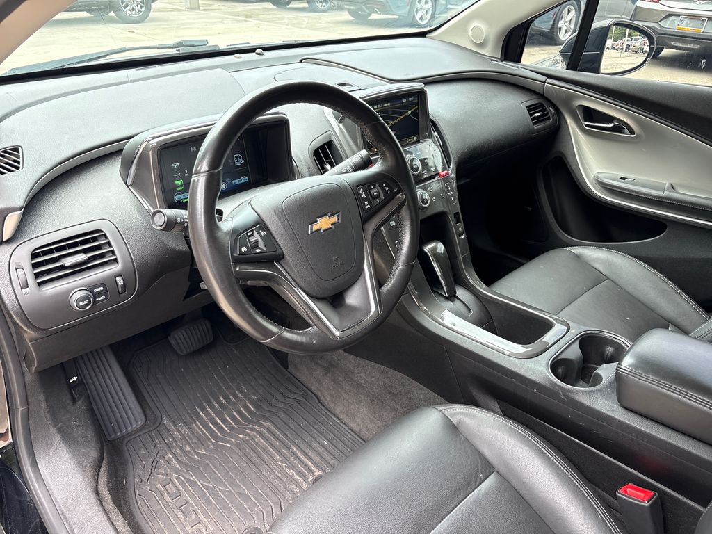Used 2014 Black Chevrolet Base image 5