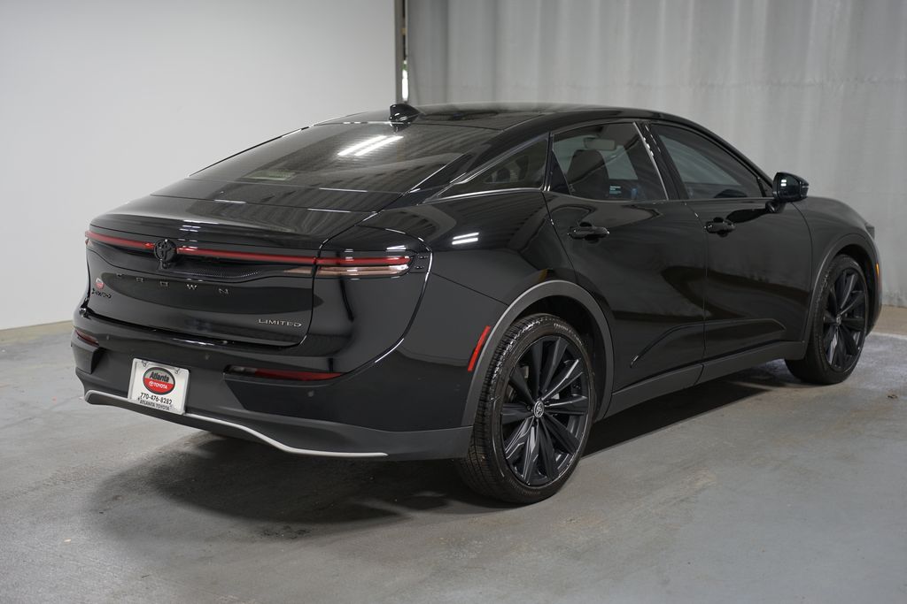 2025 Toyota Crown  8
