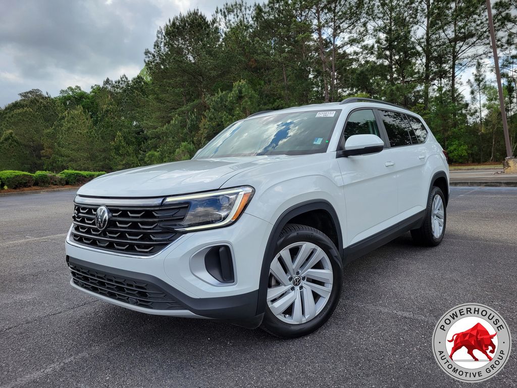 Pure White 2024 Volkswagen Atlas SE FWD SUV / Crossover Front-Wheel Drive 8-Speed Automatic