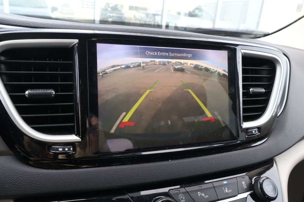 Thumbnail: 2024 Chrysler Pacifica - 23