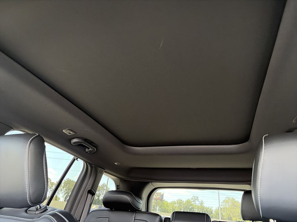 Used 2025 Jeep Grand Cherokee SUV