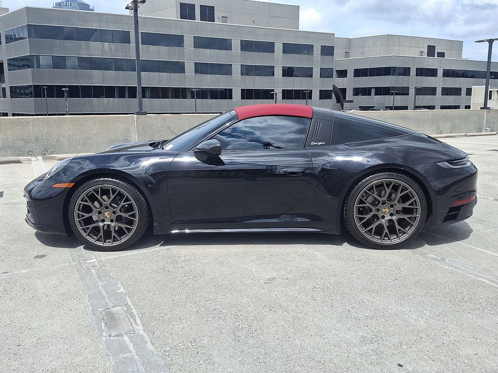 Thumbnail: 2023 Porsche 911 - 2