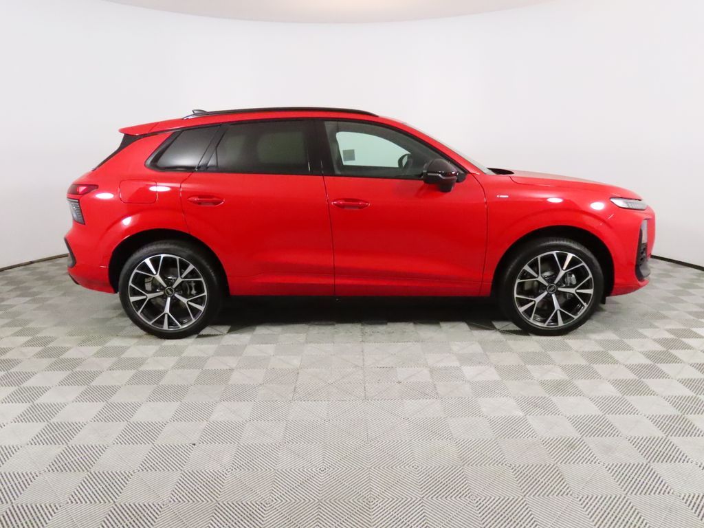 Thumbnail: 2026 Audi Q3 - 6