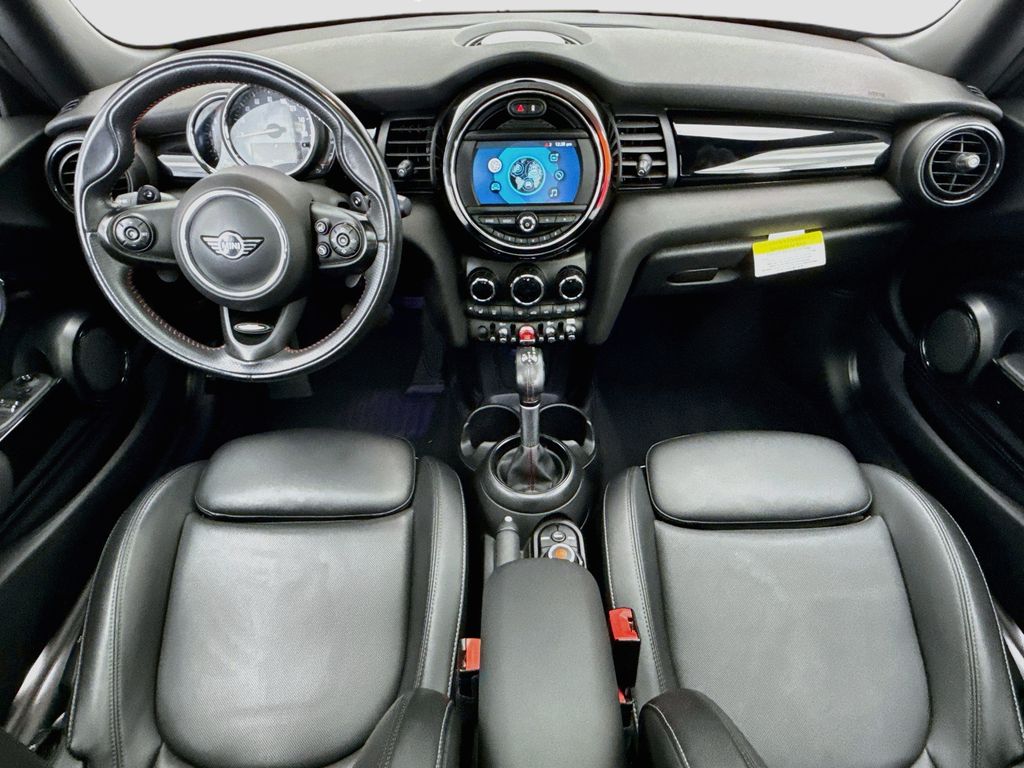 Used 2019 Green MINI Signature image 13