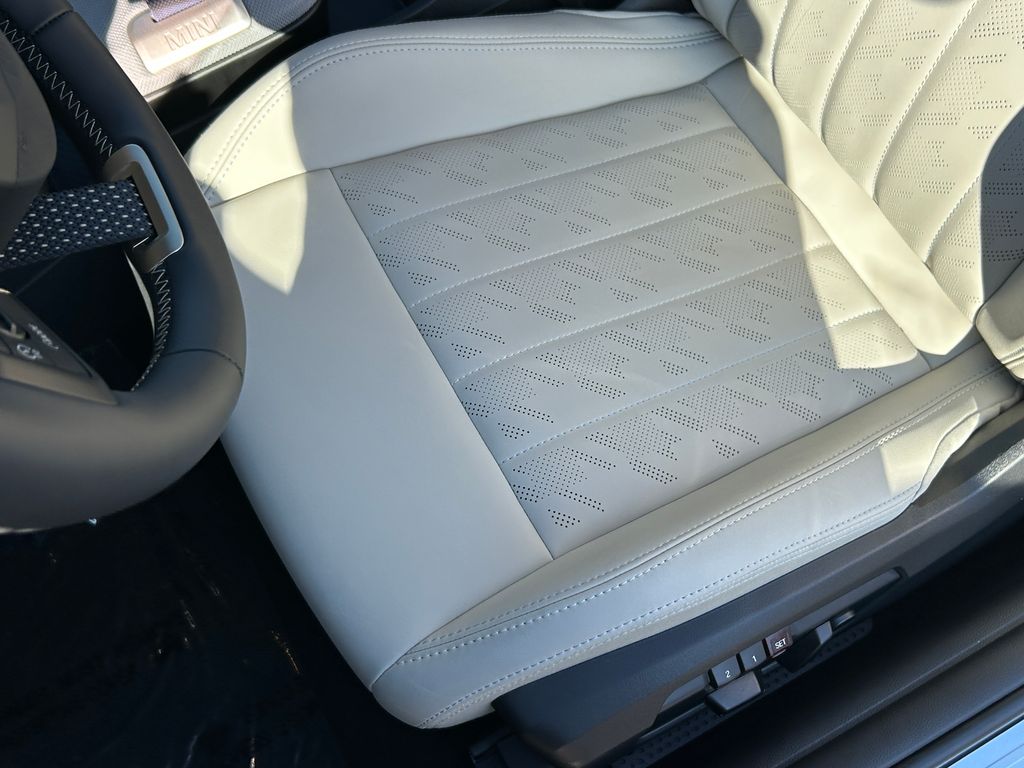 Thumbnail: 2025 MINI Cooper - 15