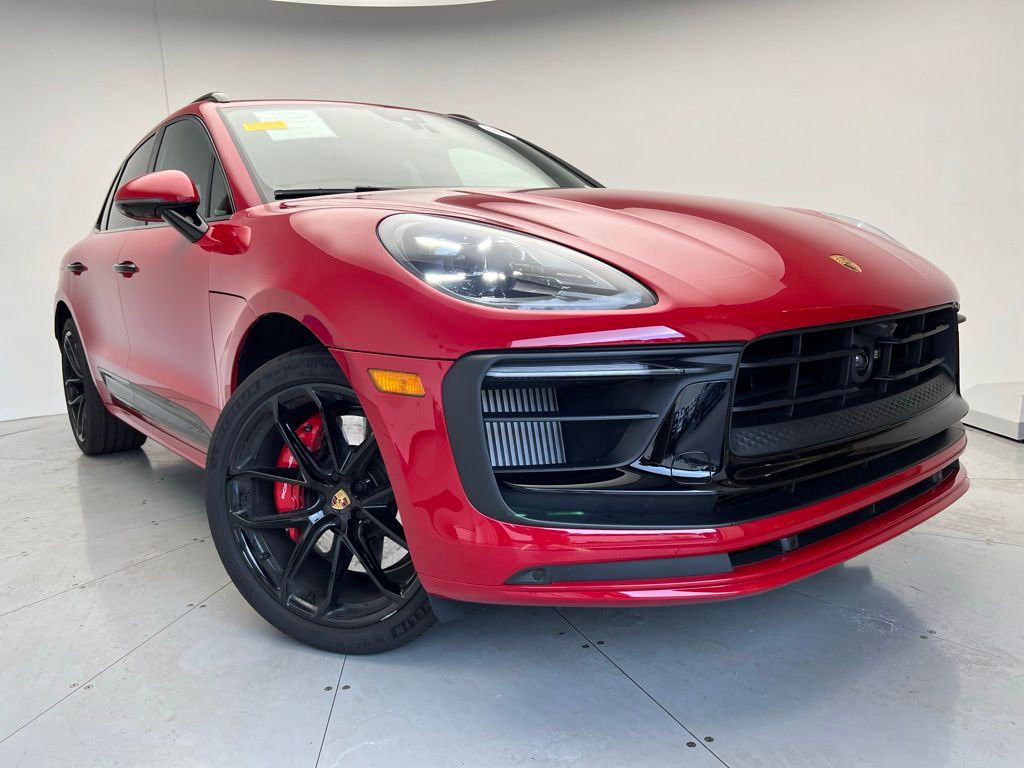 Thumbnail: 2024 Porsche Macan - 24