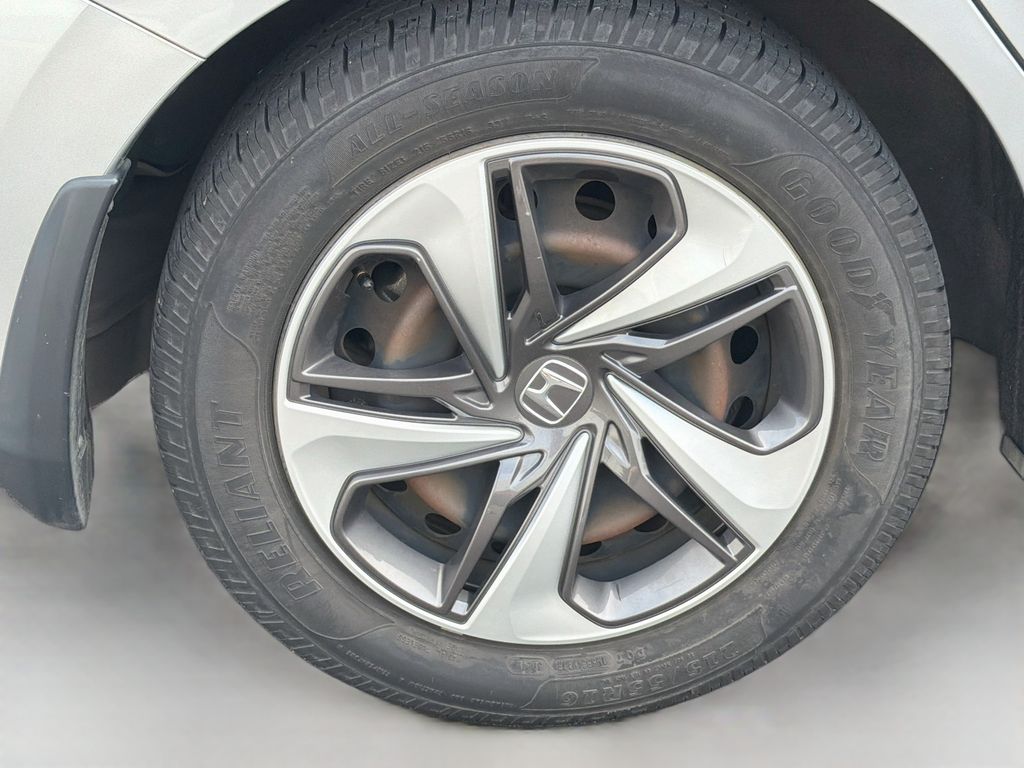 Used 2019 Silver Honda LX image 9