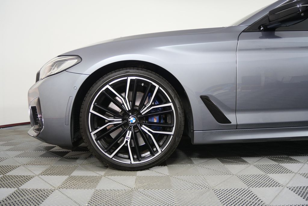 Thumbnail: 2021 BMW 5 Series - 7