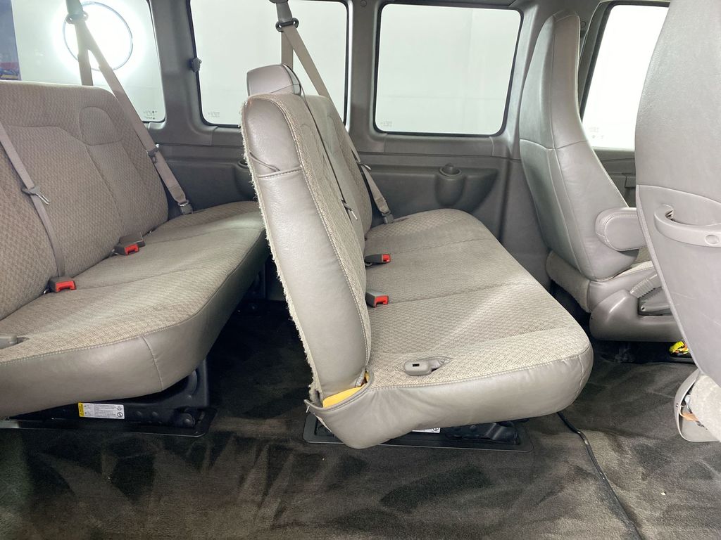 2018 Chevrolet Express 3500 LT 22