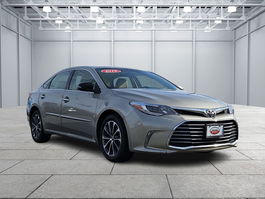 Thumbnail: 2016 Toyota Avalon - 3