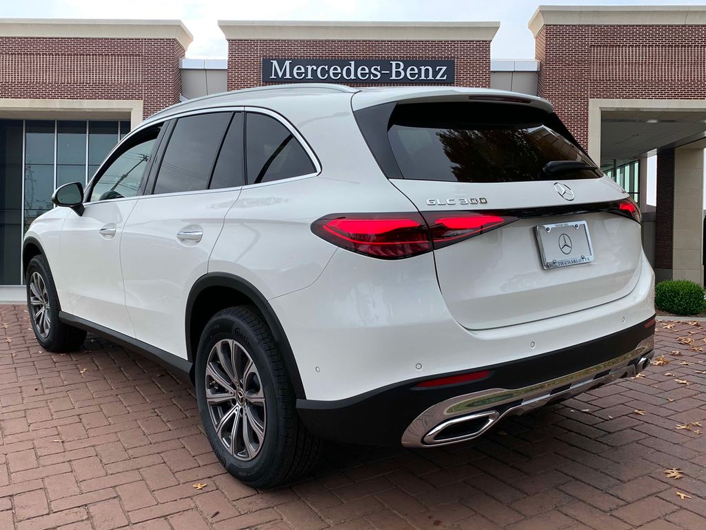 2025 Mercedes-Benz GLC 300 6